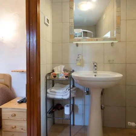 Stunning In With House A Panoramic View Nyaraló Buje